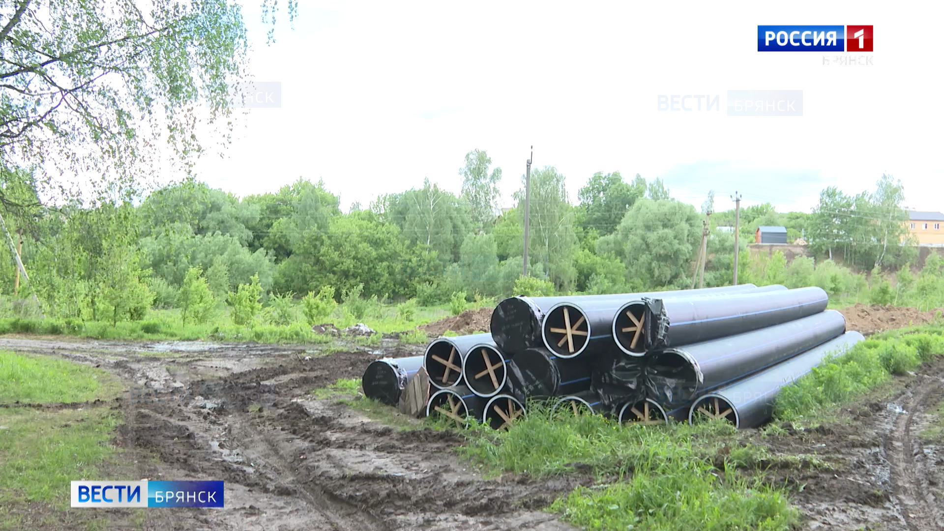 В Трубчевске обновляют три участка водопровода